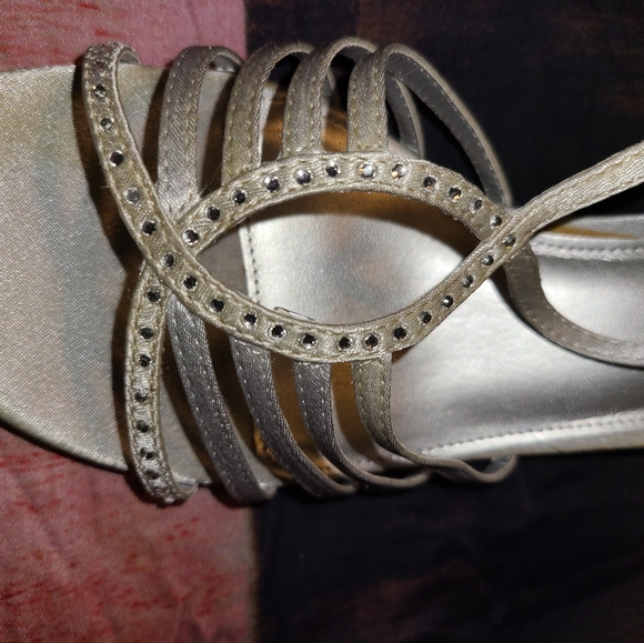 Jacqueline Ferrar Silver Evening Shoes 10M - Picture 5 of 7